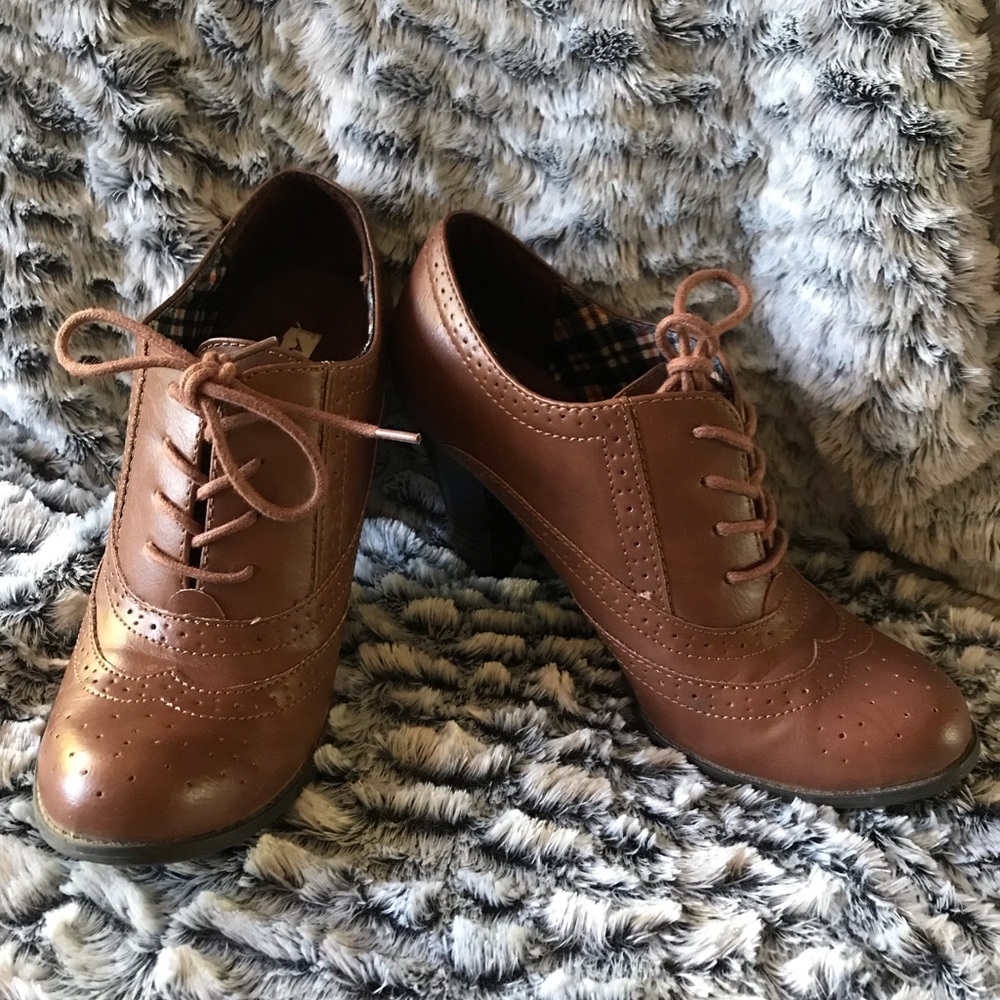 *Closet Closing* American Eagle Brown Heeled Boots